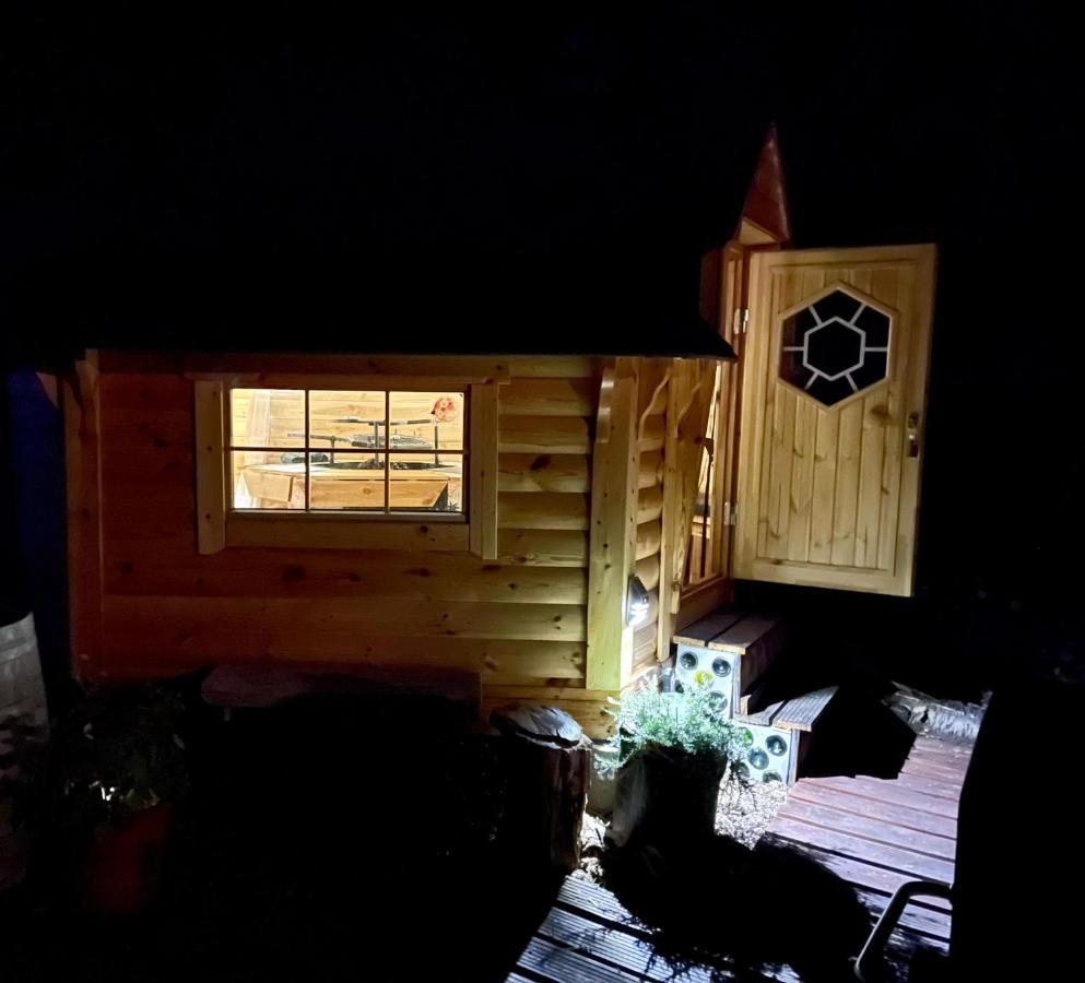 A Private Lakeside Retreat-Do You Love Nature Renac Exteriör bild